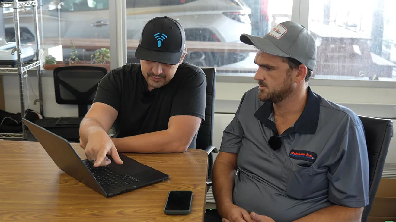 YesTechie system integrator conducting a live beta software consultation with the commercial client