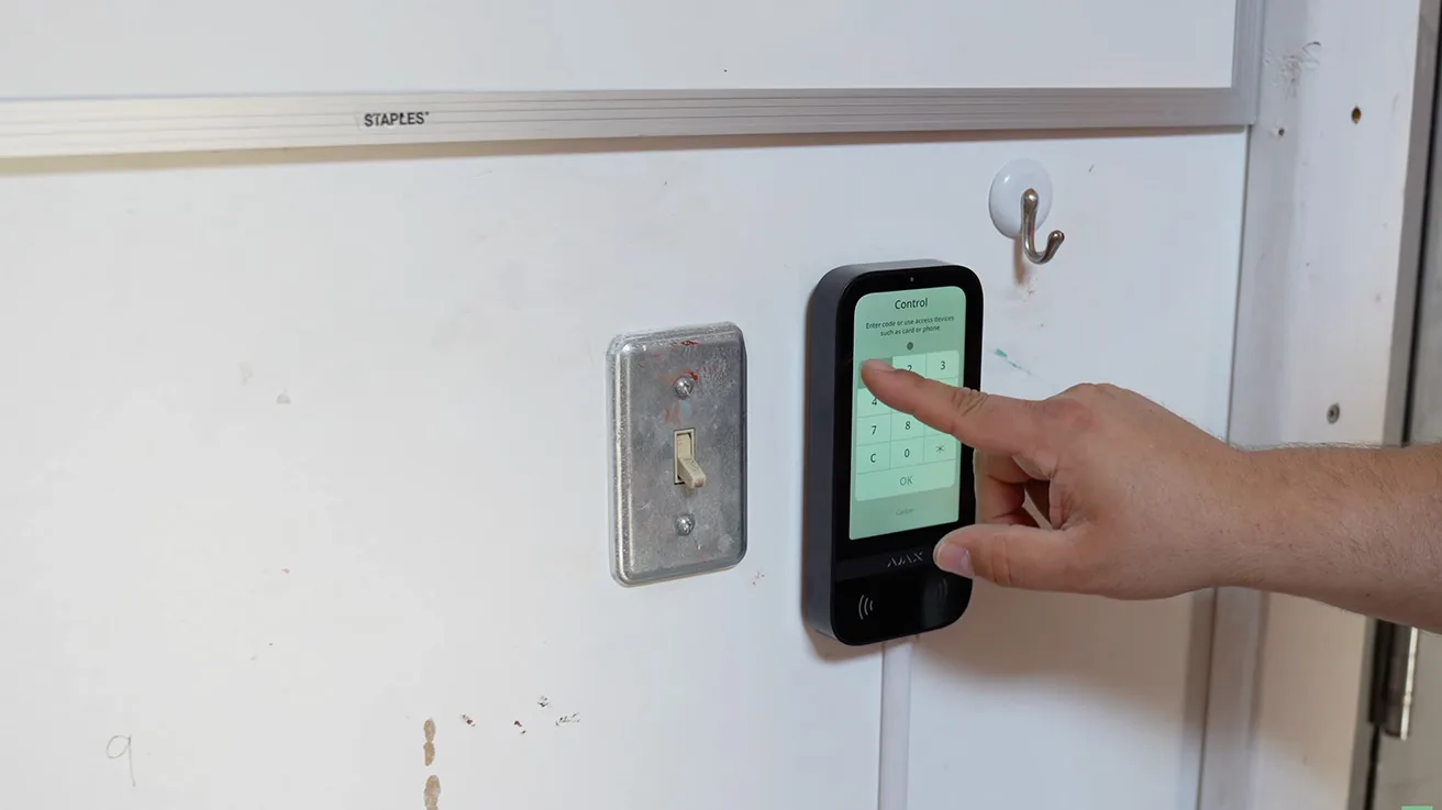 Testing Ajax KeyPad TouchScreen response using contactless Tag pass key